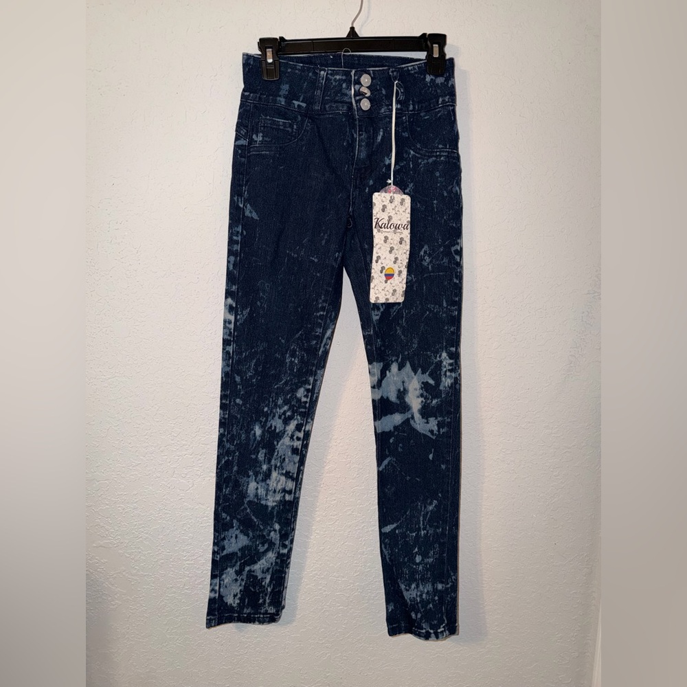 NWT kalowa High-Rise Acid Wash Skinny Jeans. Size 5 —D